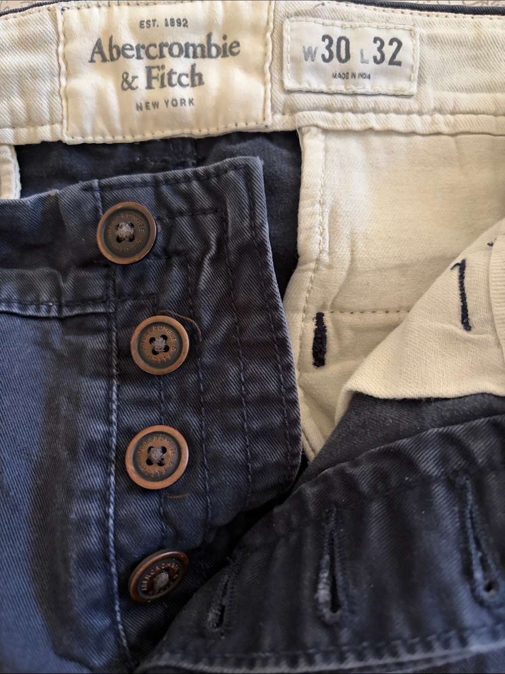 Two Abercrombie & Fitch Pants - Picture 4 of 10